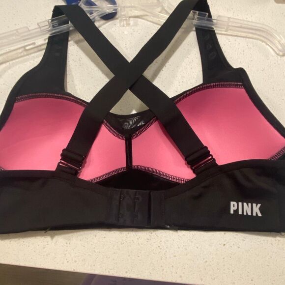 Victoria’s Secret sports bra, women’s size small - Picture 6 of 8